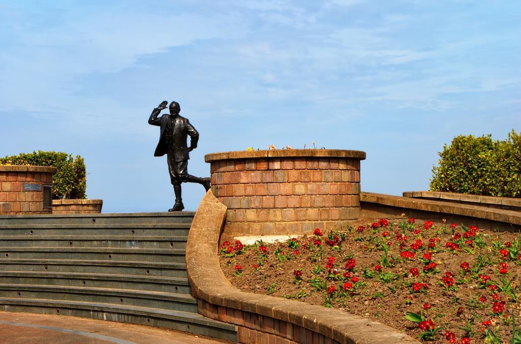 The Morecambe Bay Hotel ภายนอก รูปภาพ
